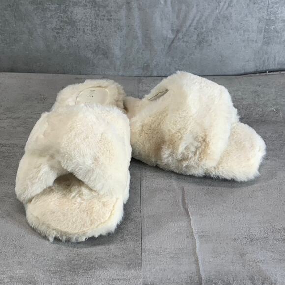 NINE WEST Women's Light Natural Fabric Cozy Faux-Fur Cross Band Slide Sandals - Picture 2 of 8